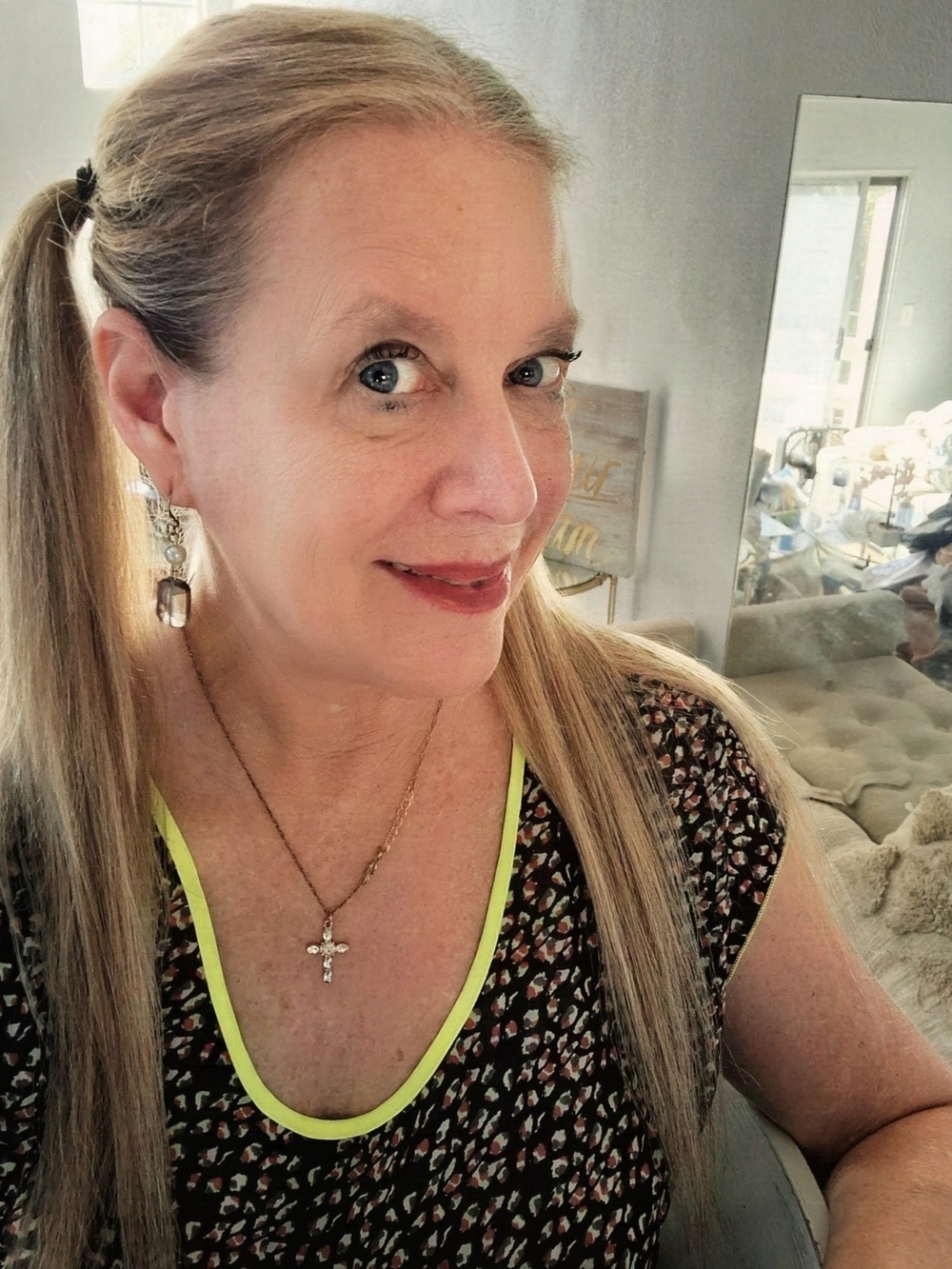 5/$13 Cute blouse